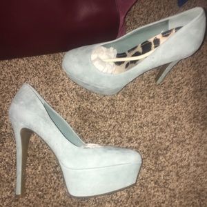 Jessica Simpson light blue suede pumps
